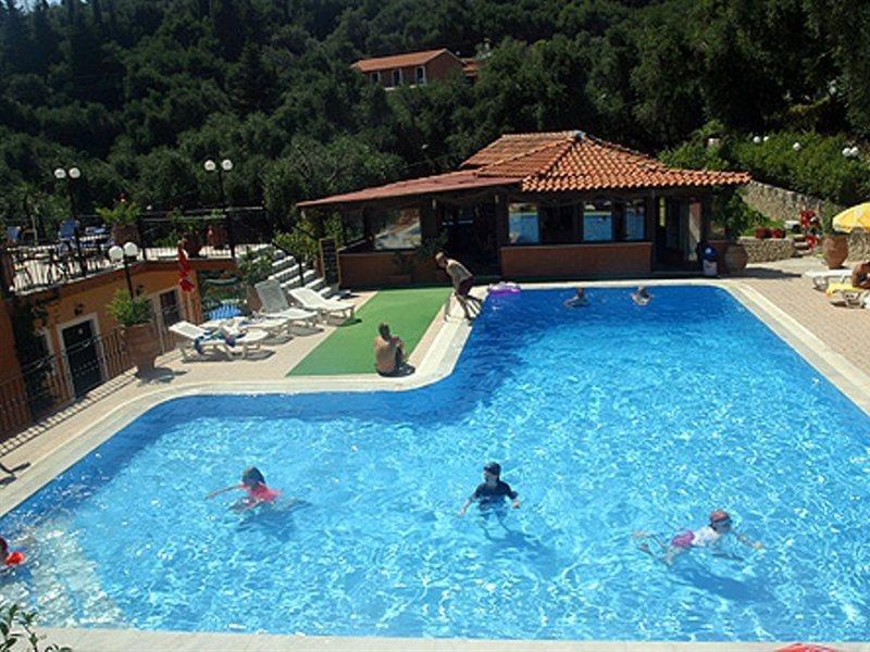 Arianna Studios And Apartments Paleokastritsa Eksteriør billede